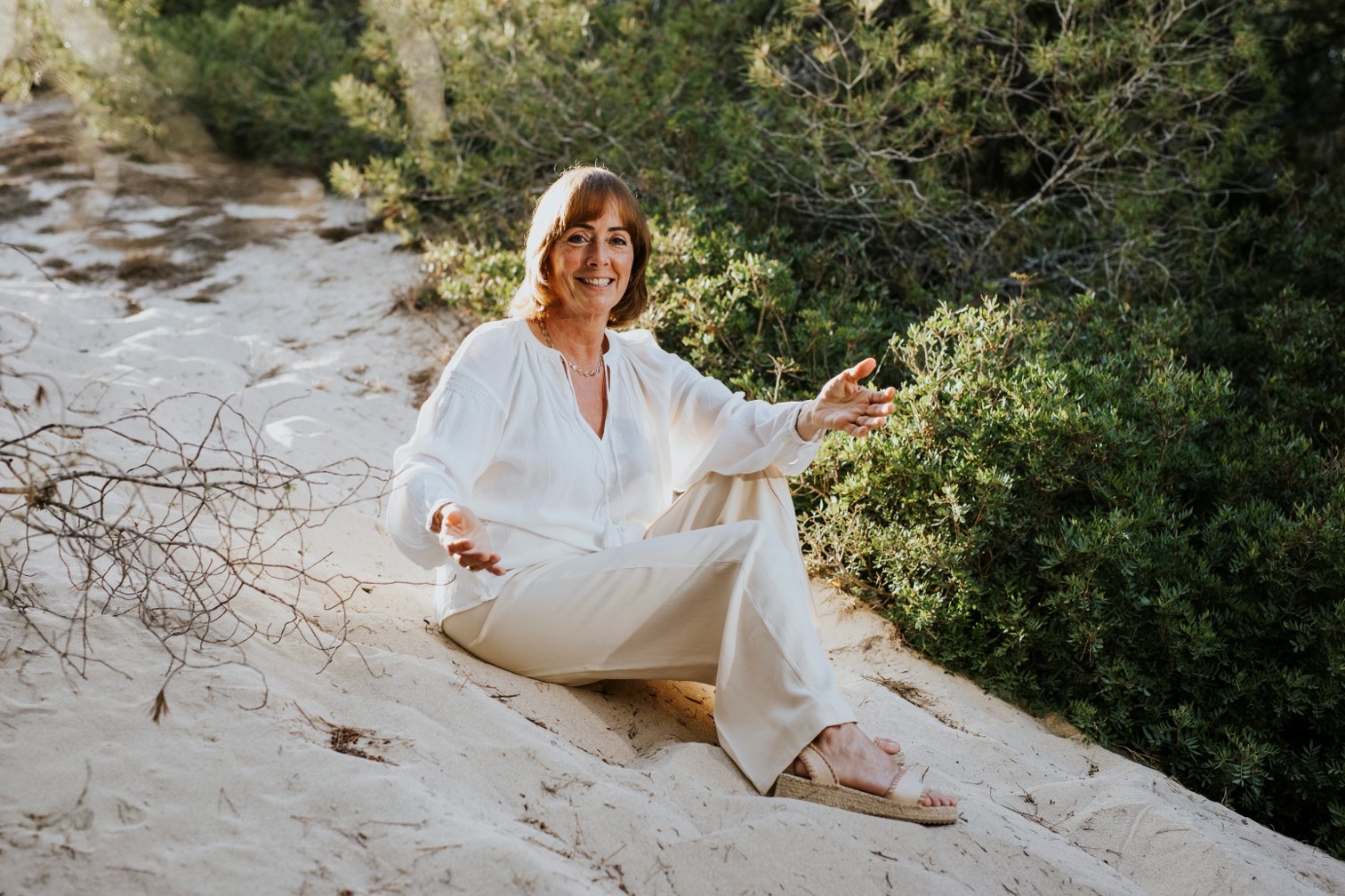 Beata - de betekenis van mijn naam en HealingTherapie Beata van Etten van HealingTherapie tijdens meditatie in de natuur